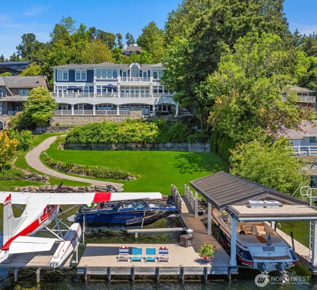 Property photo for 8233 W Mercer Way, Mercer Island