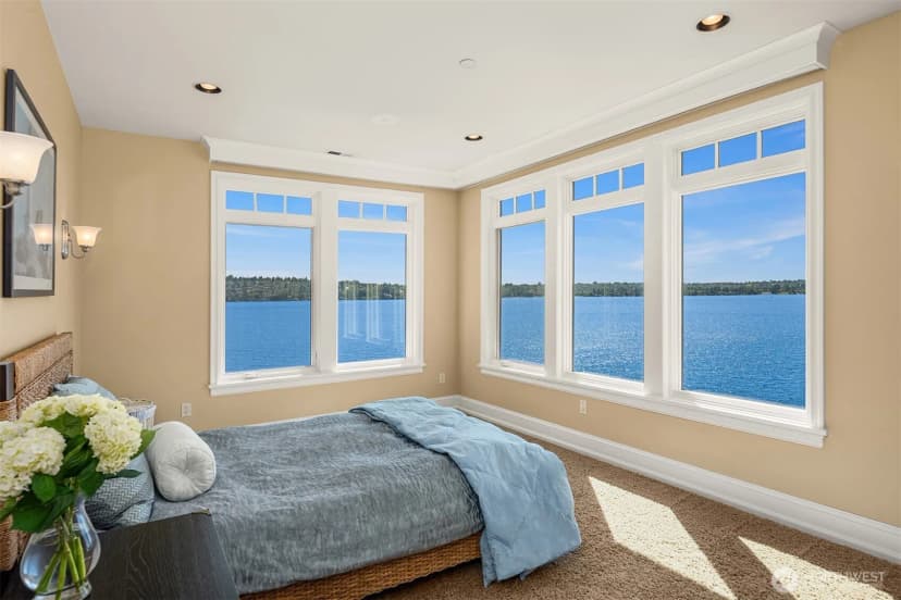Property photo for 8233 W Mercer Way, Mercer Island photo 24