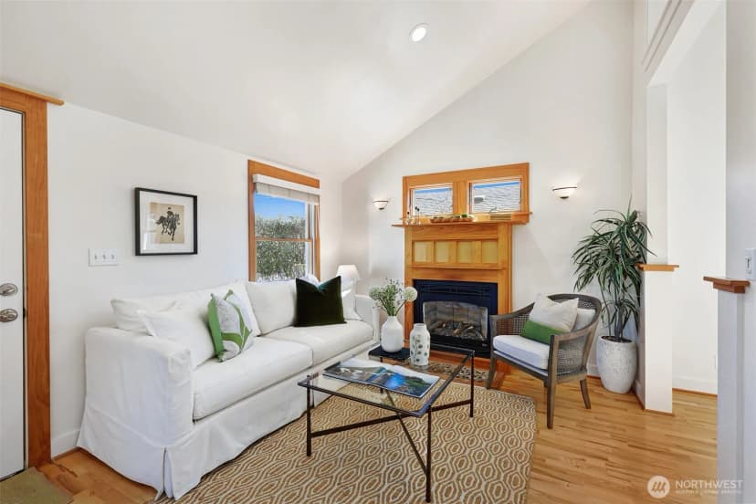 Property photo for 8333 27th Avenue Nw, Seattle photo 3