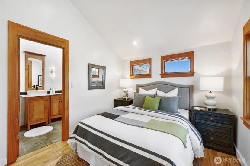 Property photo for 8333 27th Avenue Nw, Seattle photo 15