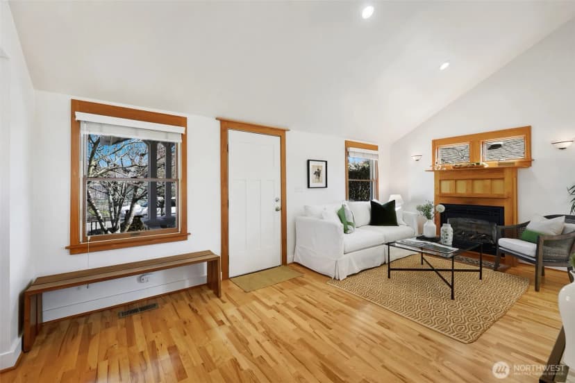 Property photo for 8333 27th Avenue Nw, Seattle photo 5