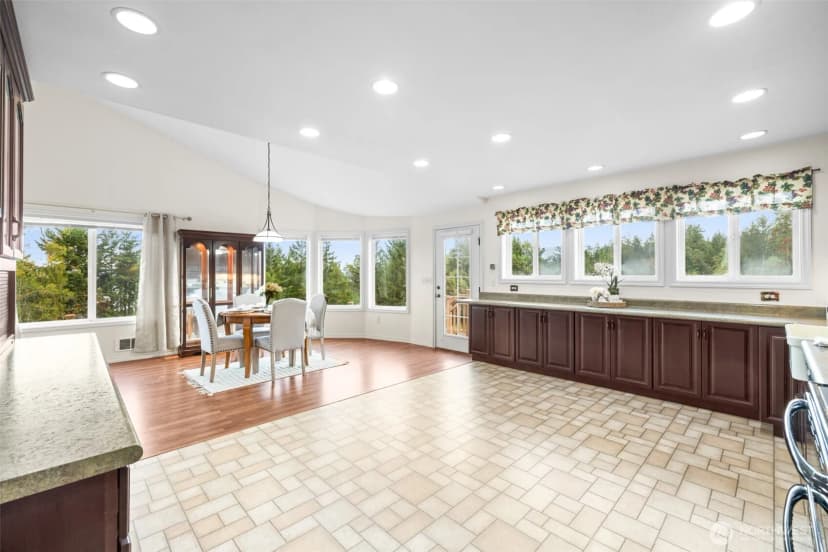 Property photo for 382 Discovery View Drive, Sequim photo 12