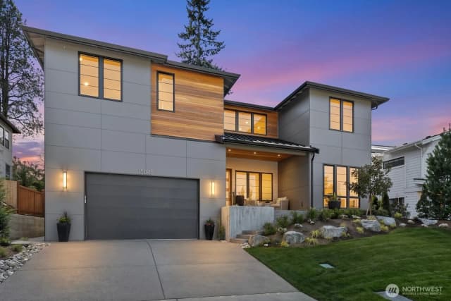 Property photo for 15045 Se 45th Place, Bellevue, WA 98006