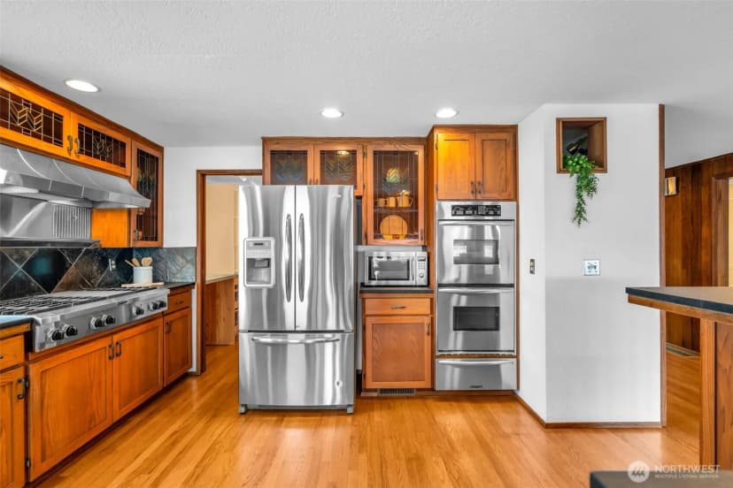 Property photo for 10200 Marine View Drive, Mukilteo photo 12