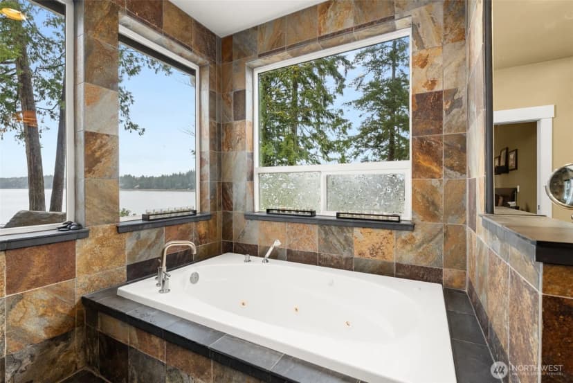 Property photo for 4827 Bayshore Lane Nw, Olympia photo 22