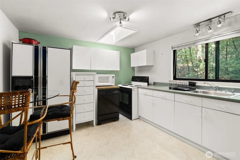 Property photo for 1721 Summit Lake Shore Road Nw, Olympia photo 38