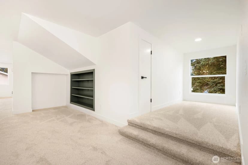 Property photo for 9802 Onyx Drive Sw, Lakewood photo 27