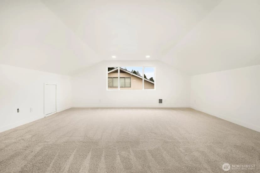 Property photo for 9802 Onyx Drive Sw, Lakewood photo 25