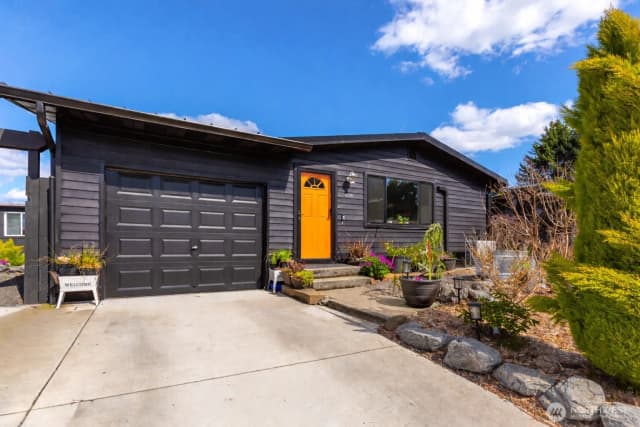 Property photo for 12802 Se 202 Place, Kent