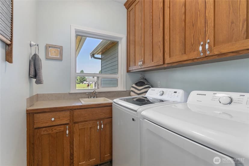 Property photo for 9177 Collins Road, Sedro Woolley photo 27