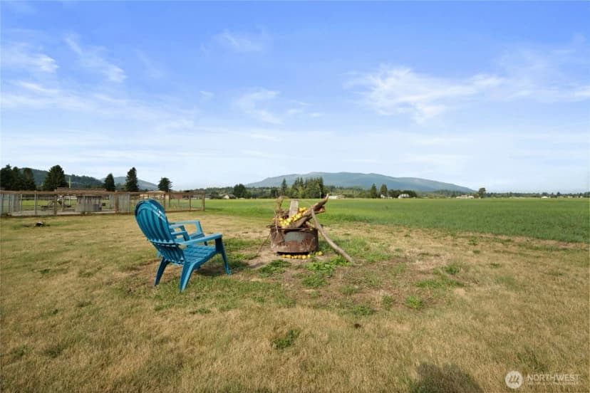 Property photo for 9177 Collins Road, Sedro Woolley photo 36