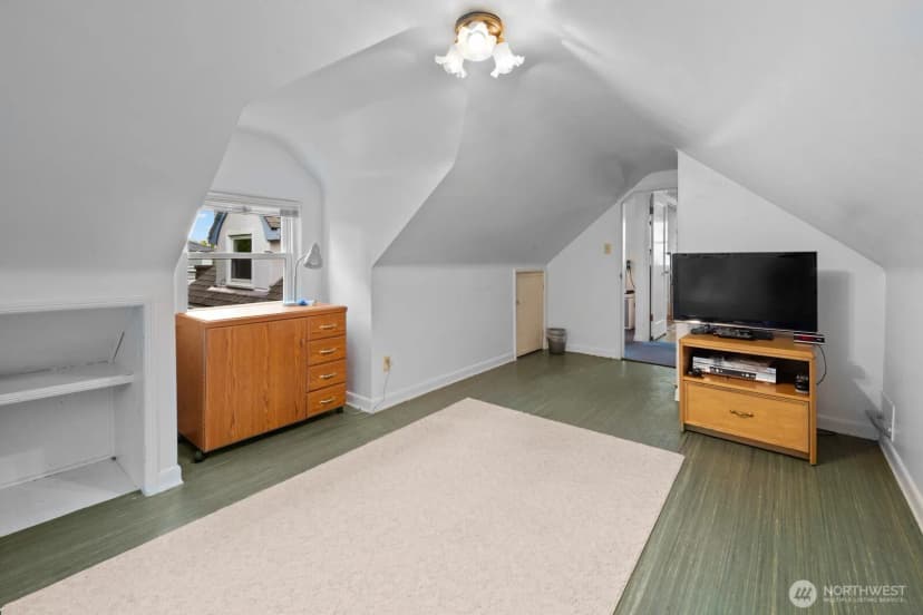 Property photo for 10445 Marine View Drive Sw, Seattle photo 20