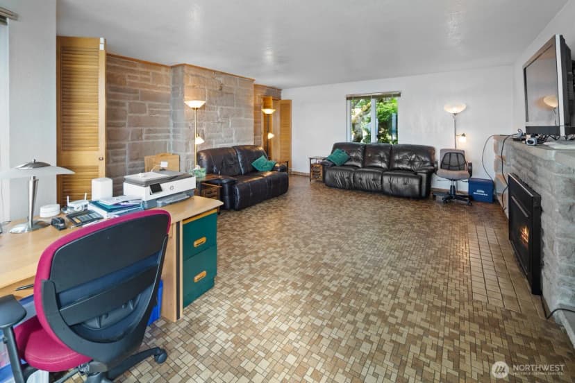 Property photo for 10445 Marine View Drive Sw, Seattle photo 11