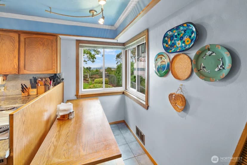 Property photo for 10445 Marine View Drive Sw, Seattle photo 14