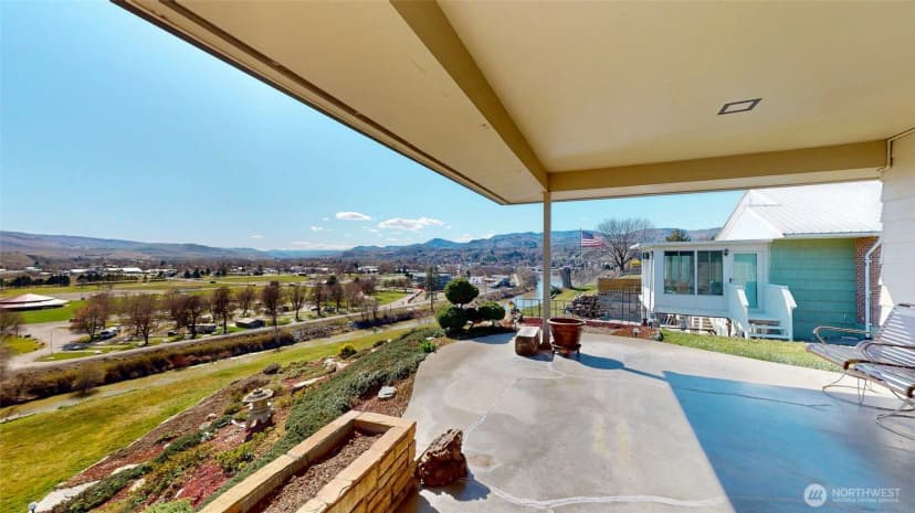 Property photo for 644 Dewberry Avenue E, Omak photo 34