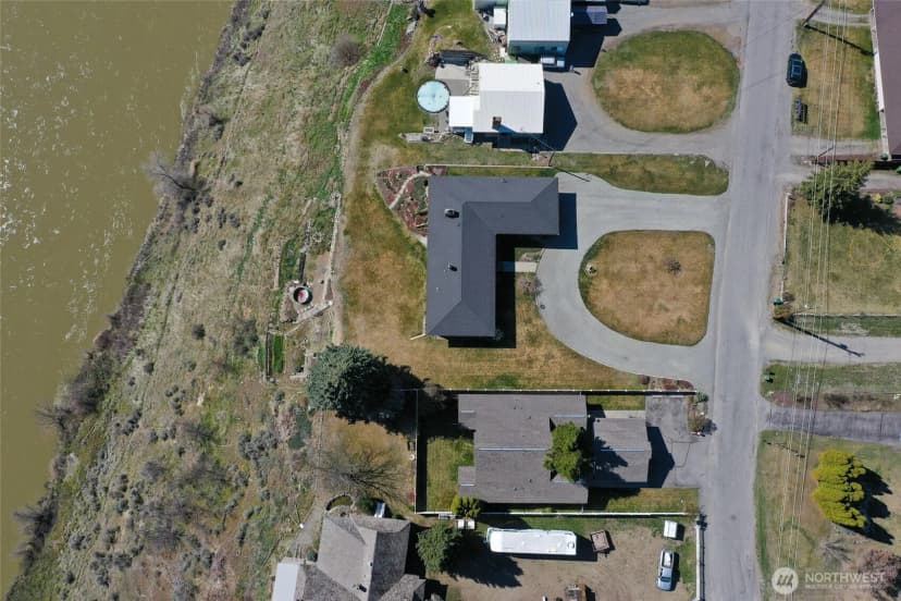 Property photo for 644 Dewberry Avenue E, Omak photo 37