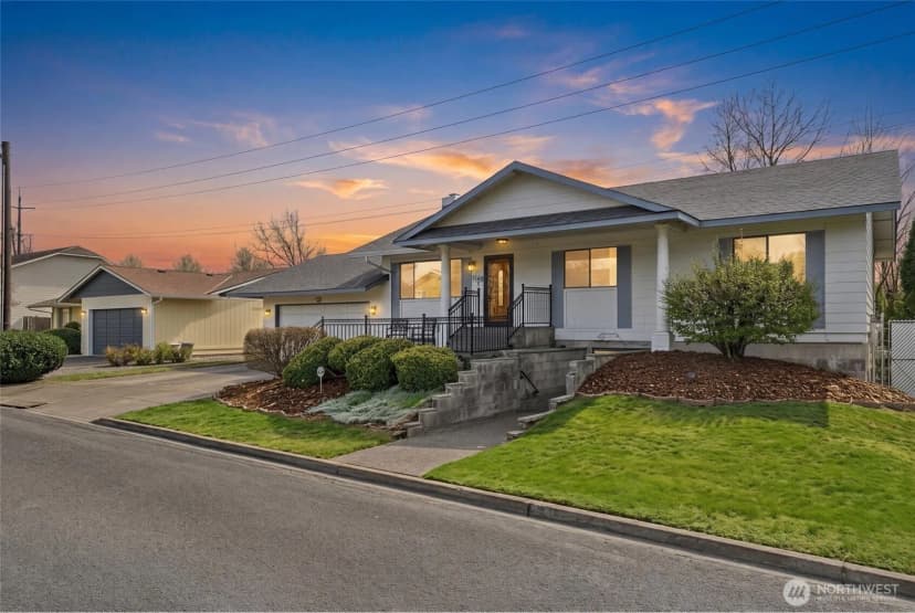 Property photo for 1140 Se Colonial Drive, College Place
