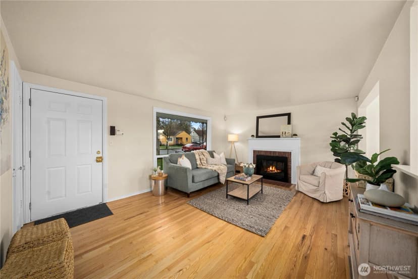 Property photo for 13856 37th Avenue S, Tukwila photo 5