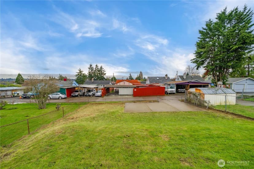 Property photo for 13856 37th Avenue S, Tukwila photo 29