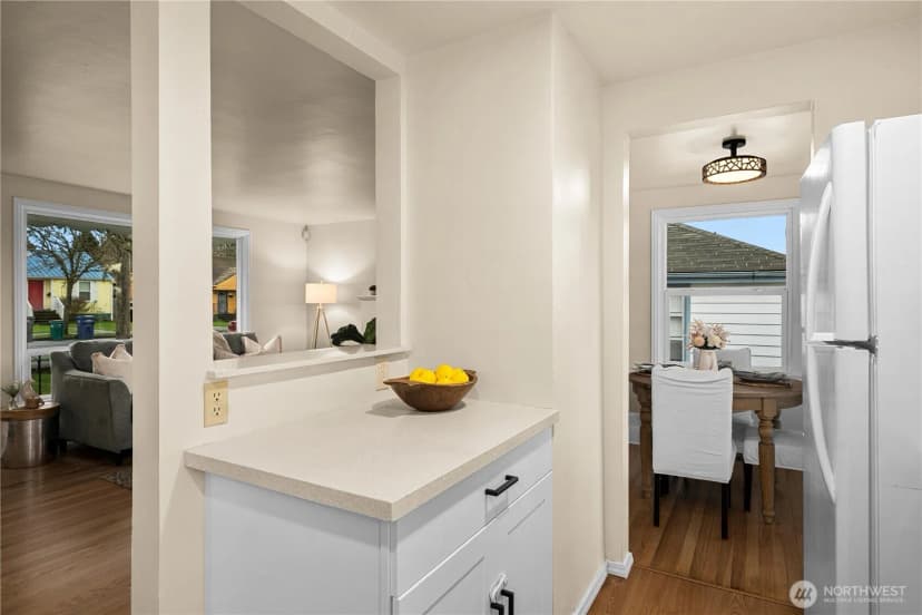 Property photo for 13856 37th Avenue S, Tukwila photo 12