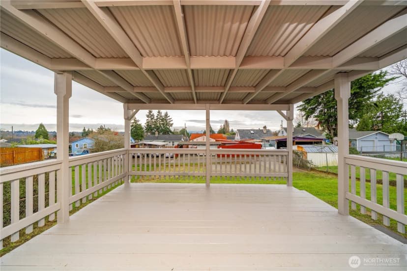 Property photo for 13856 37th Avenue S, Tukwila photo 11