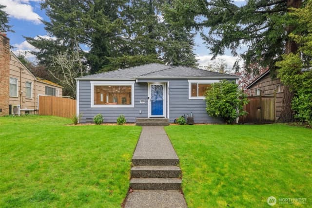 Property photo for 4027 48th Avenue Sw, Seattle