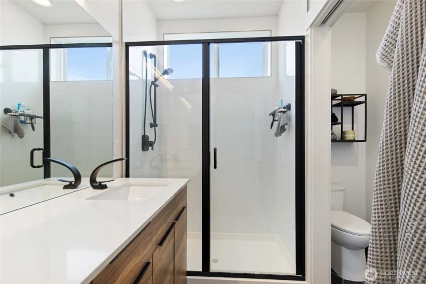 Property photo for 2441 Nw 61st Street #c, Seattle photo 13