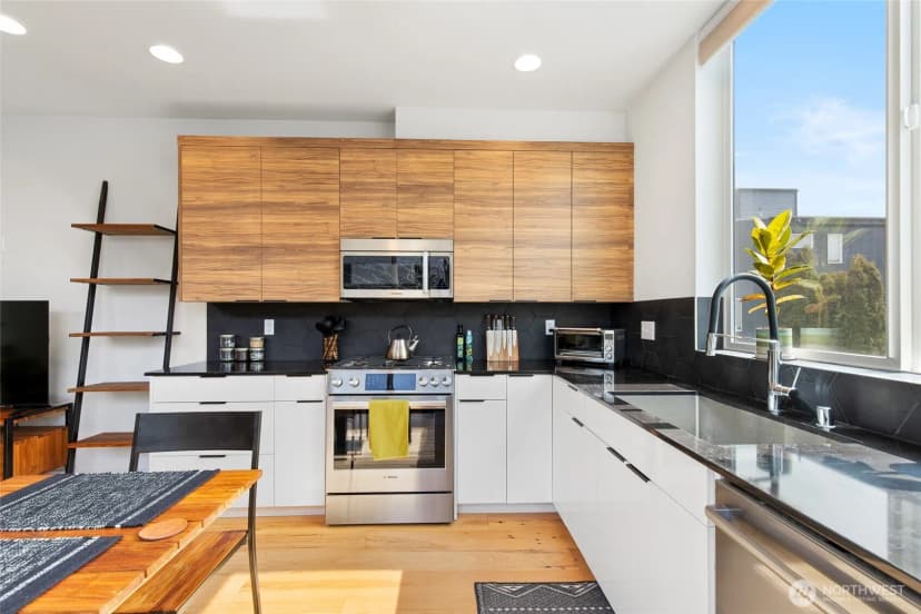 Property photo for 2441 Nw 61st Street #c, Seattle photo 10