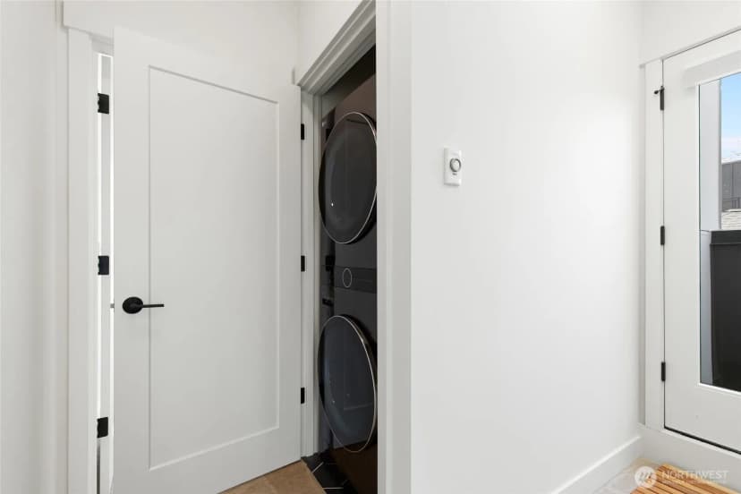 Property photo for 2441 Nw 61st Street #c, Seattle photo 15