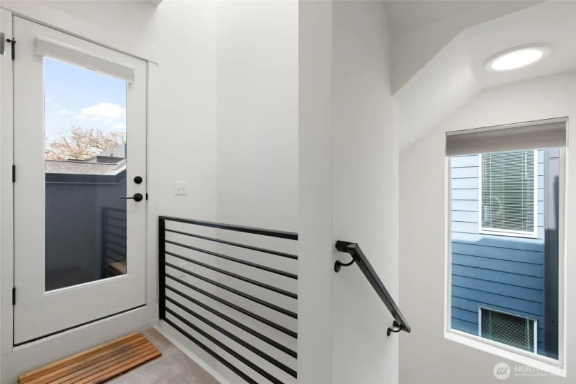 Property photo for 2441 Nw 61st Street #c, Seattle photo 16