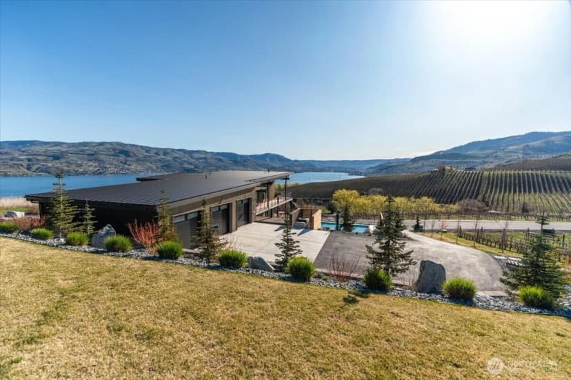 Property photo for 140 Clos Chevalle Road, Chelan photo 3