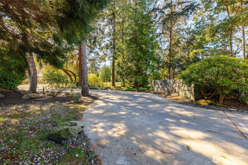 Property photo for 2720 Oakes Avenue, Anacortes photo 3