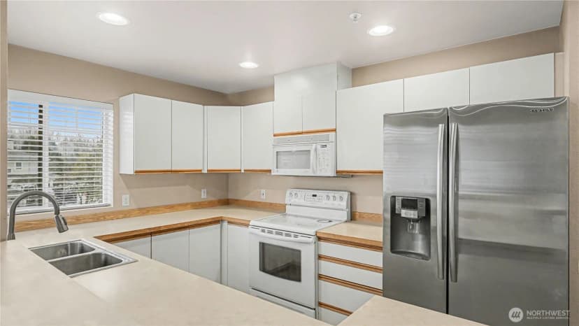Property photo for 5819 S 232nd Place #8-3, Kent photo 7