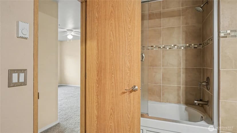 Property photo for 5819 S 232nd Place #8-3, Kent photo 12