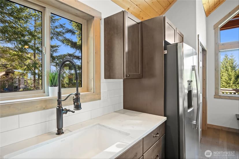 Property photo for 600 Paintbrush Lane, Ronald photo 12