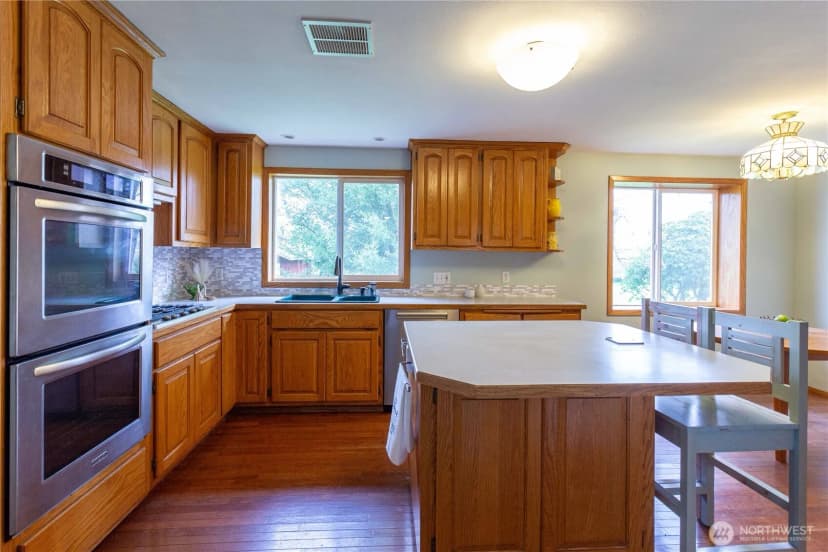 Property photo for 17711 Mclean Road, Mount Vernon photo 12