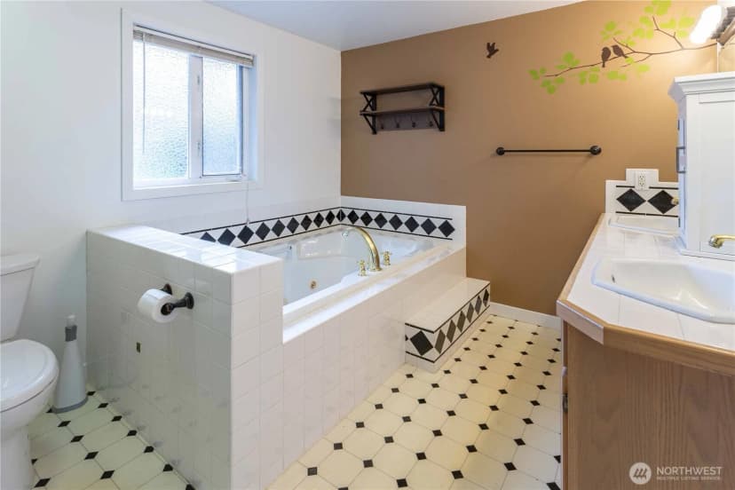 Property photo for 17711 Mclean Road, Mount Vernon photo 17