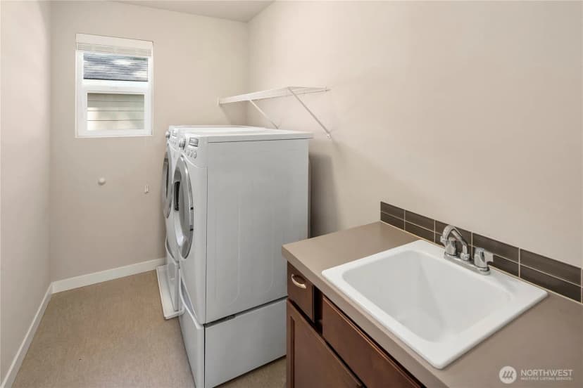 Property photo for 11815 26th Drive Se, Everett photo 27