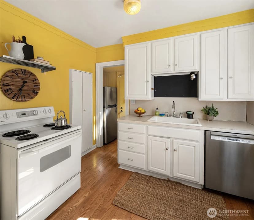 Property photo for 3546 Sw 99th Street, Seattle photo 8