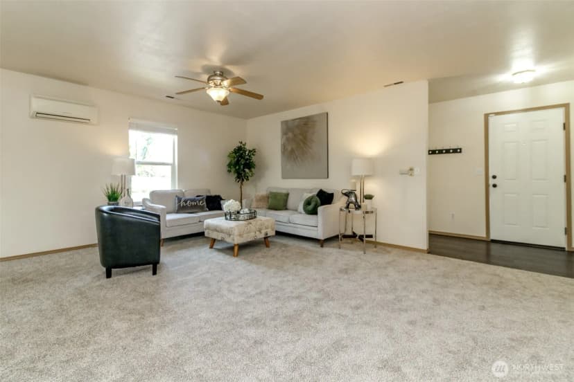 Property photo for 8521 175th Street Ct E, Puyallup photo 3