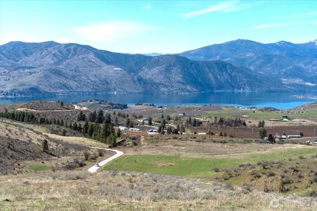 Property photo for 562 Chelan Ranch Road, Chelan photo 2