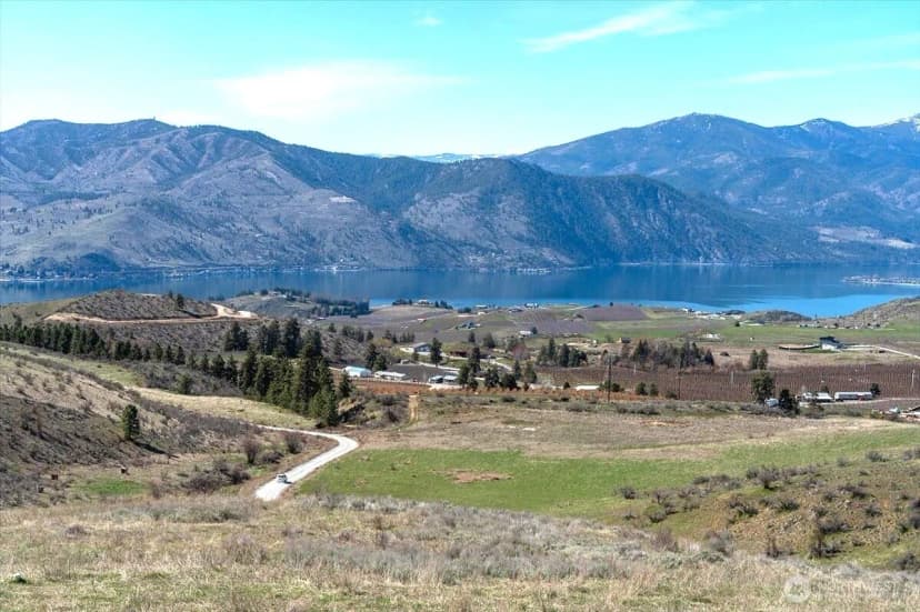 Property photo for 562 Chelan Ranch Road, Chelan photo 2