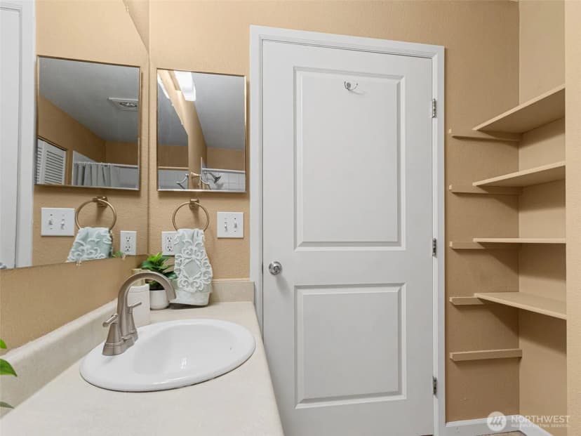 Property photo for 31500 33rd Place Sw #g202, Federal Way photo 14
