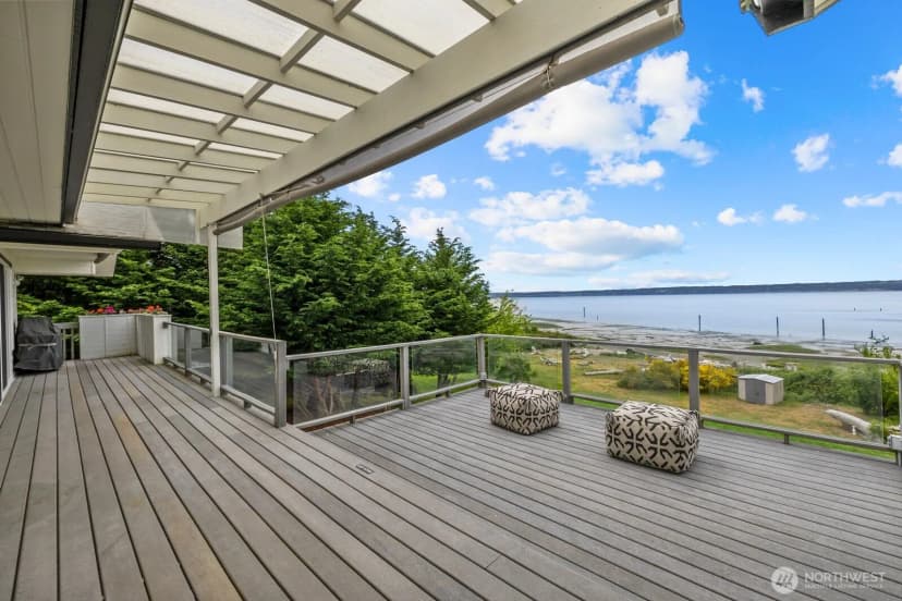 Property photo for 19810 Soundview Drive Nw, Stanwood photo 8