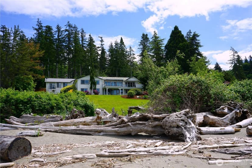Property photo for 19810 Soundview Drive Nw, Stanwood