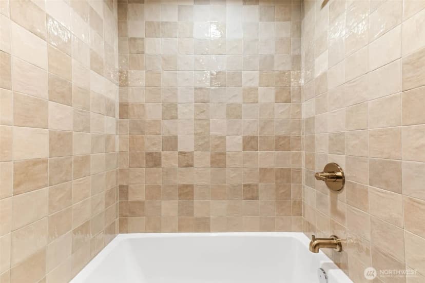 Property photo for 15817 Se Newport Way, Bellevue photo 19