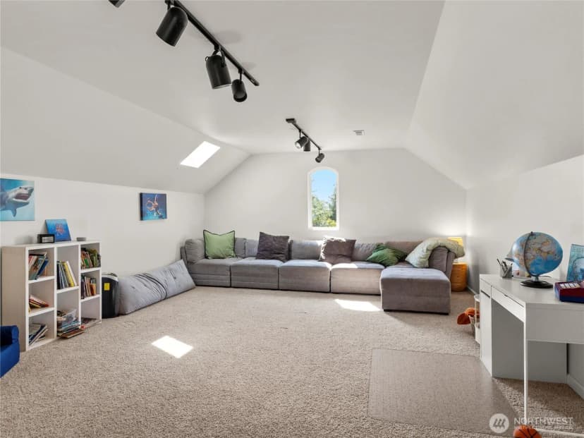 Property photo for 2510 Cascade Drive E, Roy photo 28