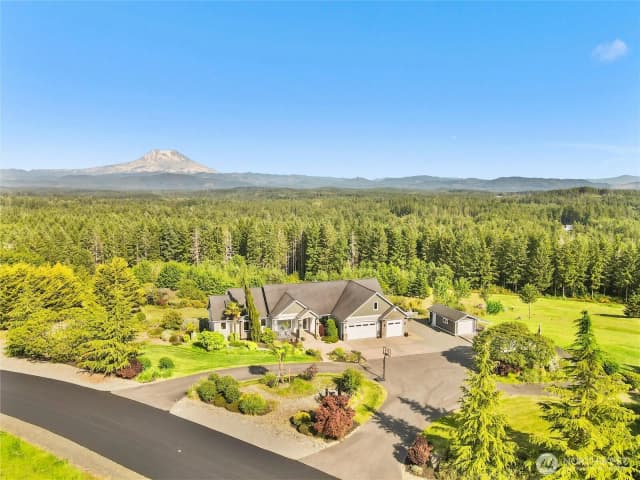 Property photo for 2510 Cascade Drive E, Roy photo 2