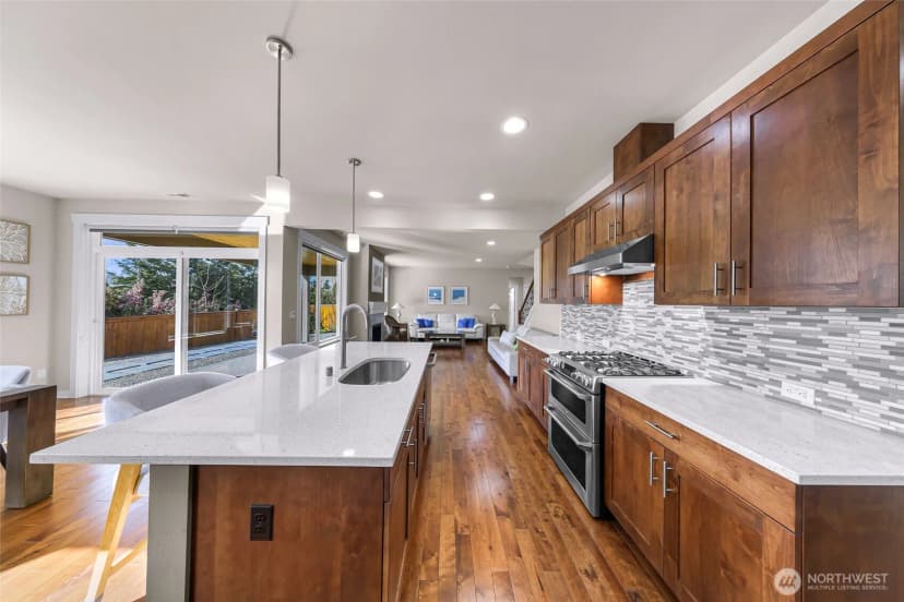 Property photo for 4808 Hunttings Lane, Mukilteo photo 9