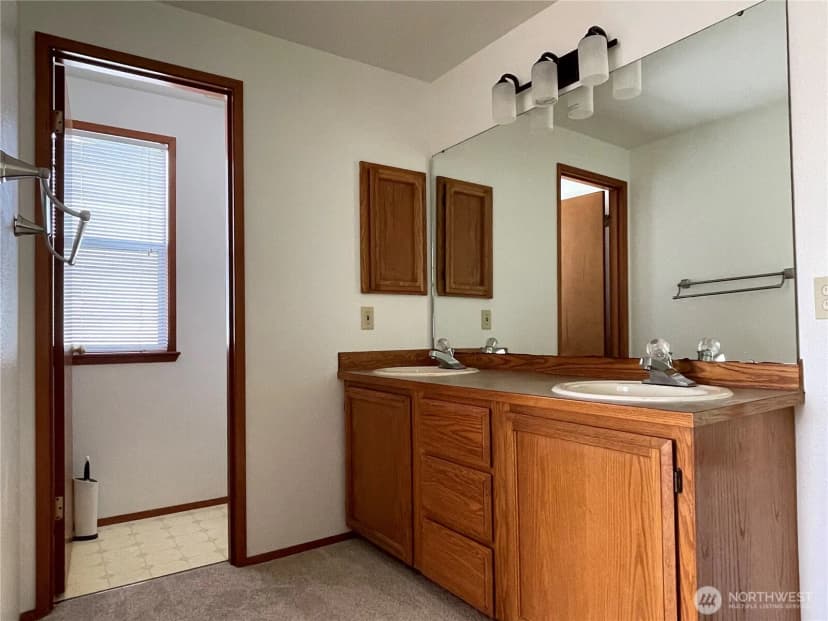 Property photo for 7016 Osprey Circle, Bremerton photo 18